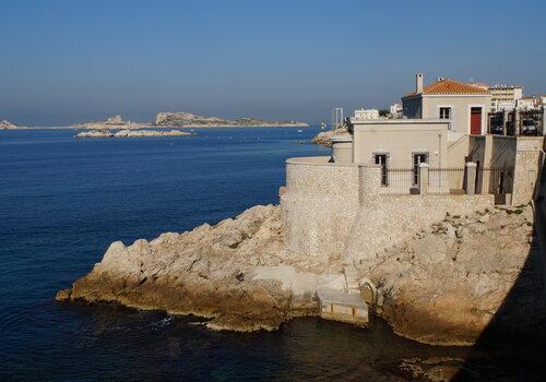 les bâtiments du marégraphe à Marseille