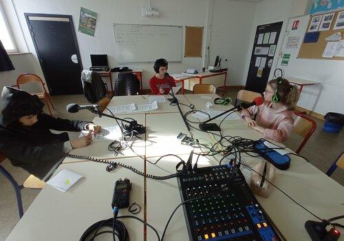 Le radiolab du lycée Craponneà Salon de Provence