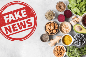 Images de fruits et légumes avec un logo fake news en rouge.