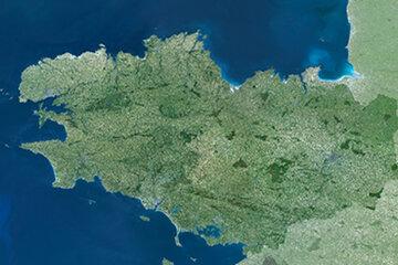 photo satellite de la Bretagne
