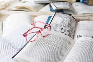 Livres et lunettes 