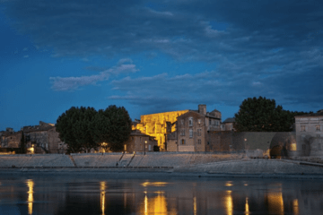 Arles de nuit