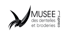 Le logo du musée est un oiseau. 